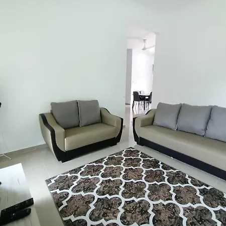 Homestay Kemaman Fyna07 Banglo Mewah 5 Km Dari Pantai Kijal Exterior photo