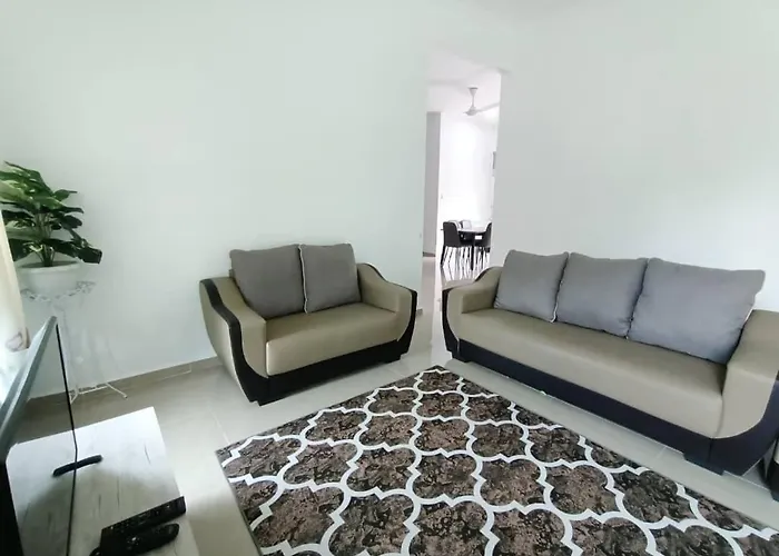 Homestay Kemaman Fyna07 Banglo Mewah 5 Km Dari Pantai Kijal