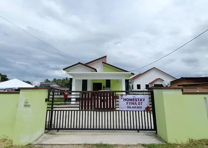 Homestay Kemaman Fyna07 Banglo Mewah 5 Km Dari Pantai Kijal